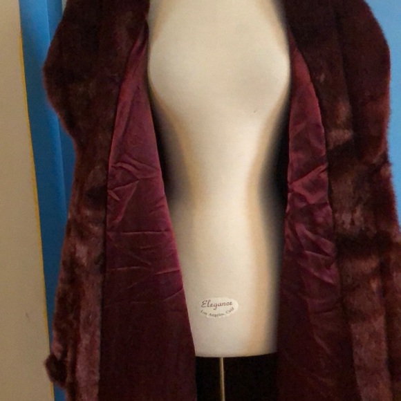 Vintage TERRY Lewis full length faux mink coat. - Picture 8 of 9